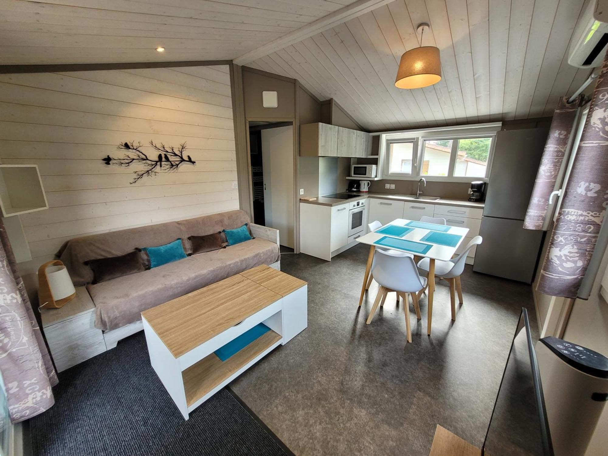 Chalet Familial Entre Lac Et Foret Azur Exterior photo